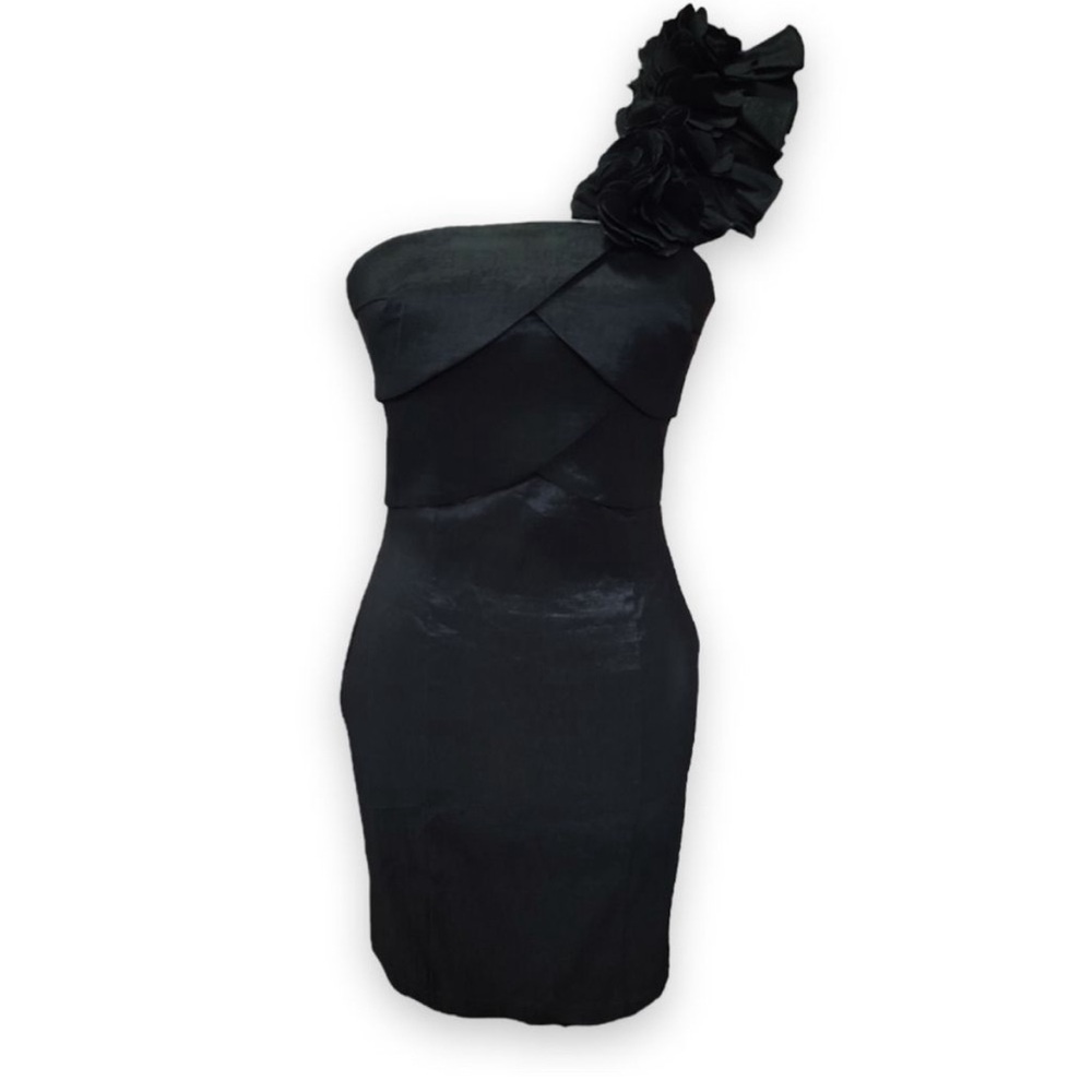 Fitted little black cocktail dress